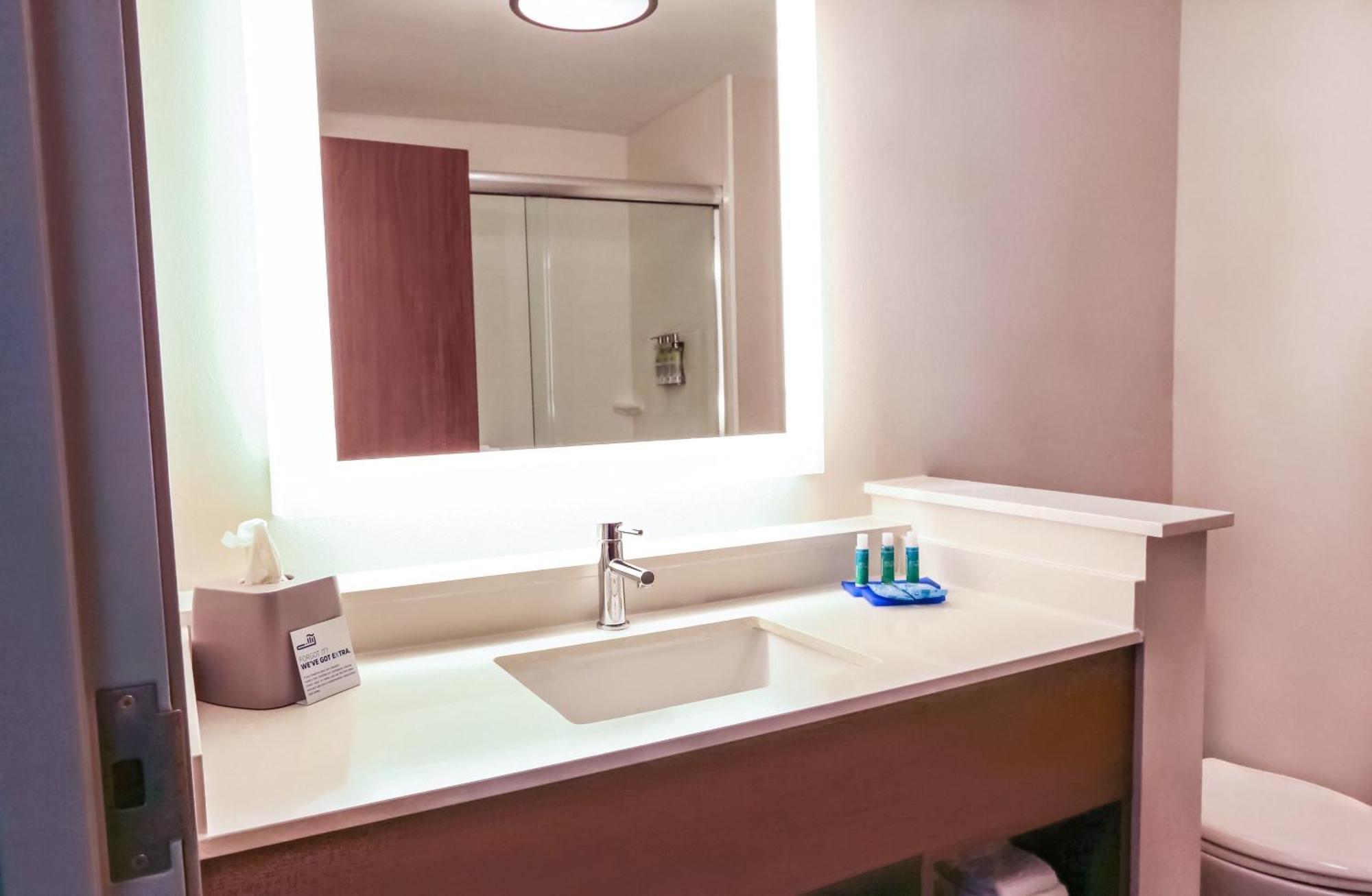 Holiday Inn Express & Suites - Houston Iah - Beltway 8 By Ihg Aldine Exterior foto